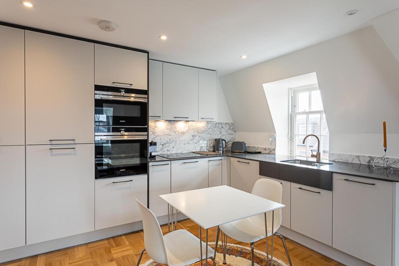 Modern And Stylish Apartment In West Kensington Londra Esterno foto